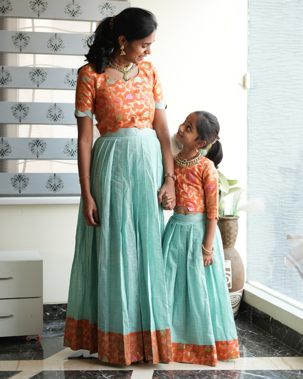 Peach Mint Twinning Set