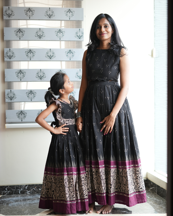 Twinning Tales Mom & Daughter Set