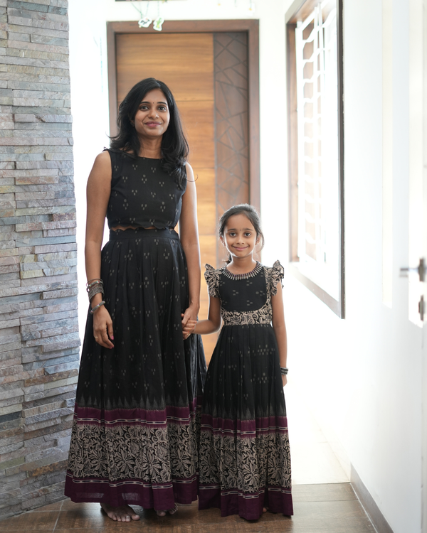 Twinning Tales Mom & Daughter Set