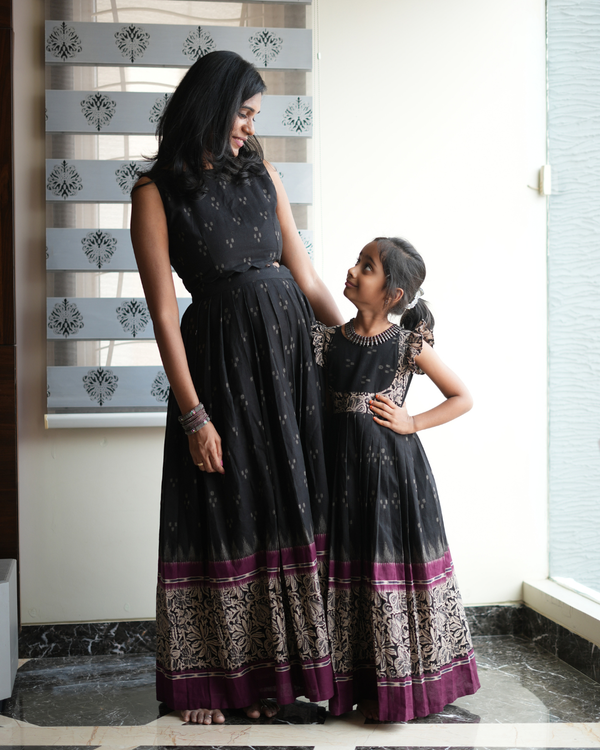 Twinning Tales Mom & Daughter Set