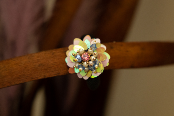 Beads And Leaf-Type Sequin Hair Band