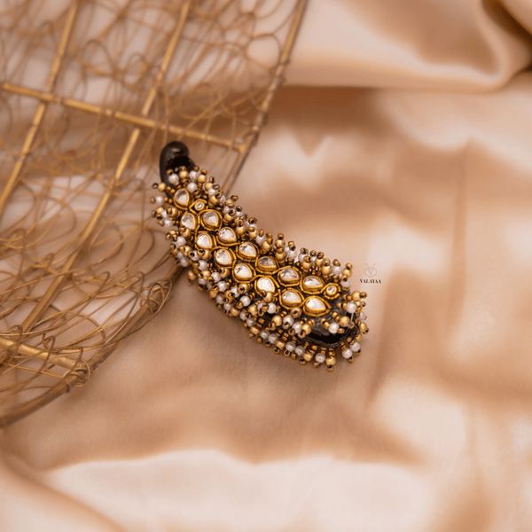 Black ghungroo Banana clip - 3 1/4