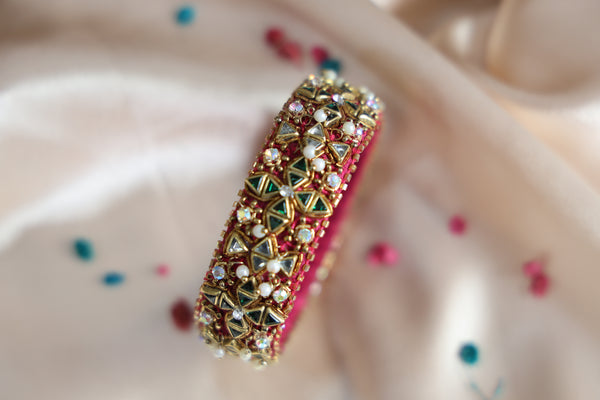 Triangle Kundan with pearl beauty