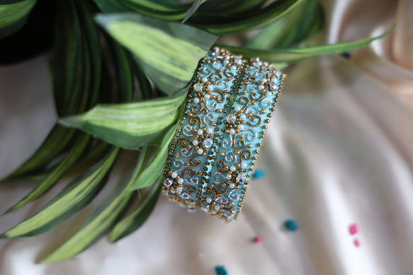 Pearl with zardosi waves