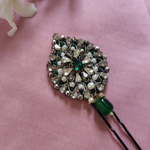 Thilagam white and emerald stone