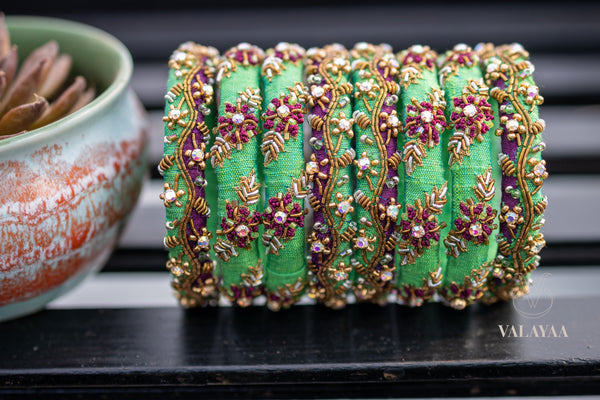 Minute Knot Floral Bangles