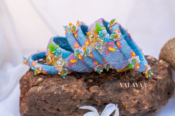 Netted Floral Beads Bangle