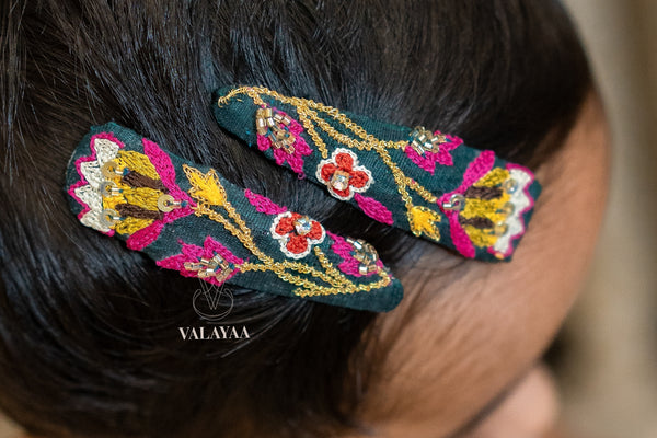 Thread Floral Work With Stoned Tic Tac Clips