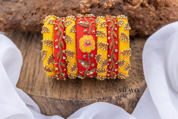 Creeper And Floral Pattern Bangles