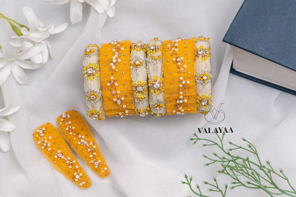 Pearl And Beads Bangle Wit Tic Tac Clips