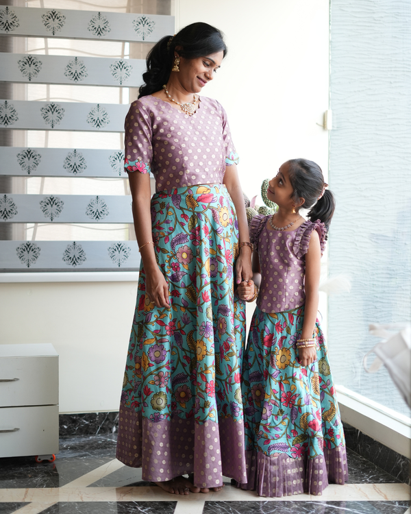 Vanya Floral Twinning Set