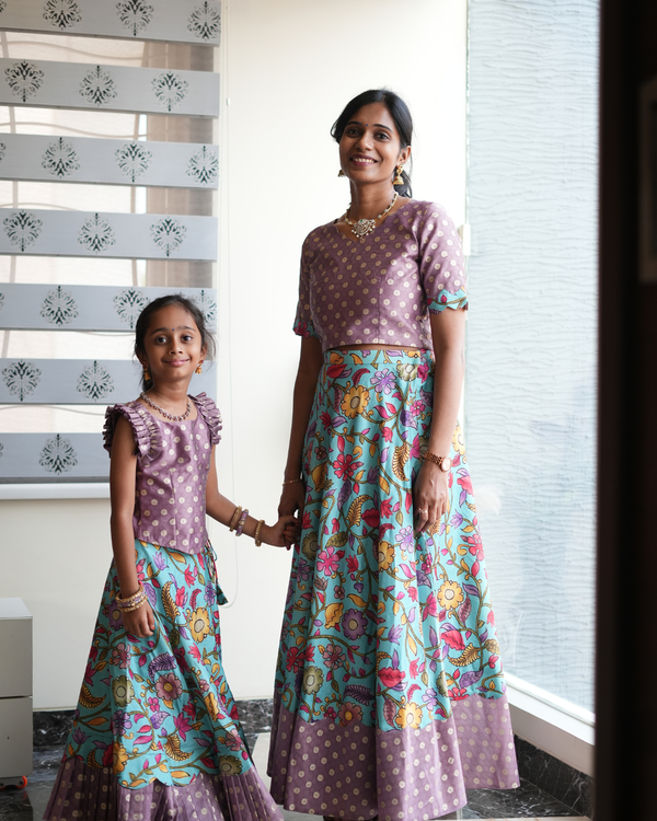 Vanya Floral Twinning Set