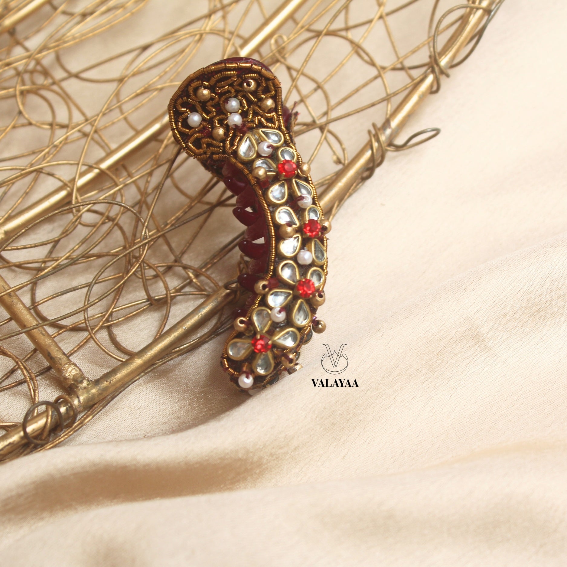 Tilak Kundan Crocodile Clip