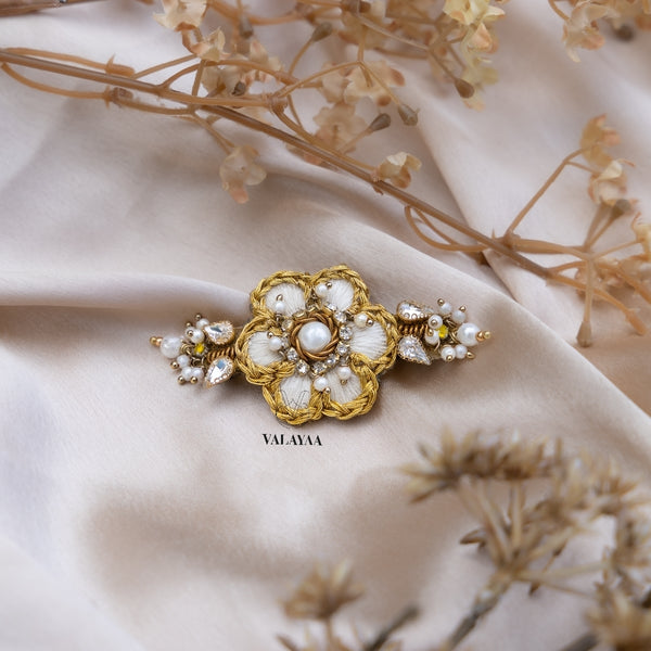 PEARL FLORAL SAREE PIN