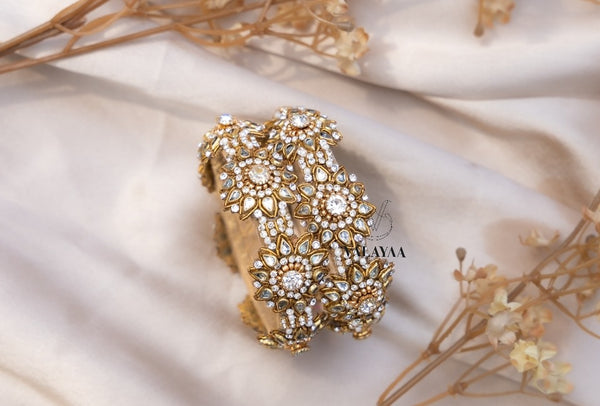 FLORAL CUTWORK BANGLE