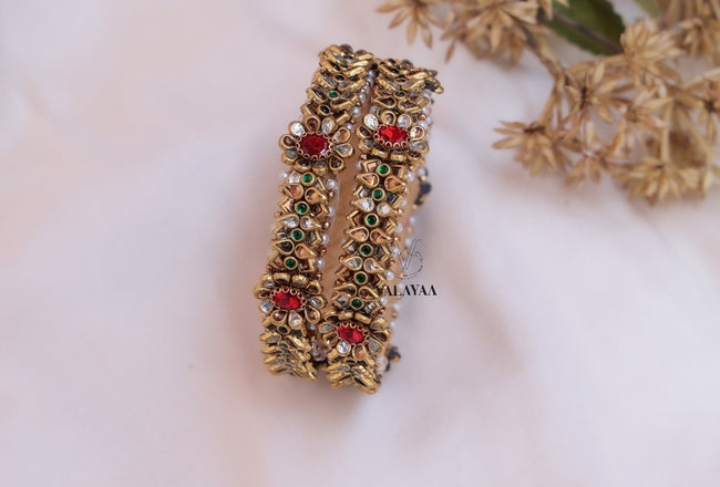 Vintage Charm Bangle