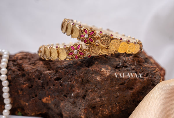 GOLD COIN BRIDAL BANGLE