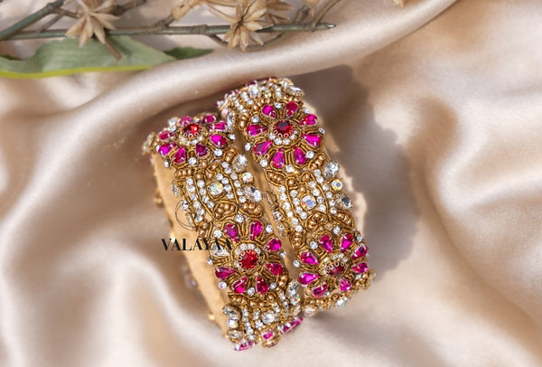 DAZZLING PINK BANGLE