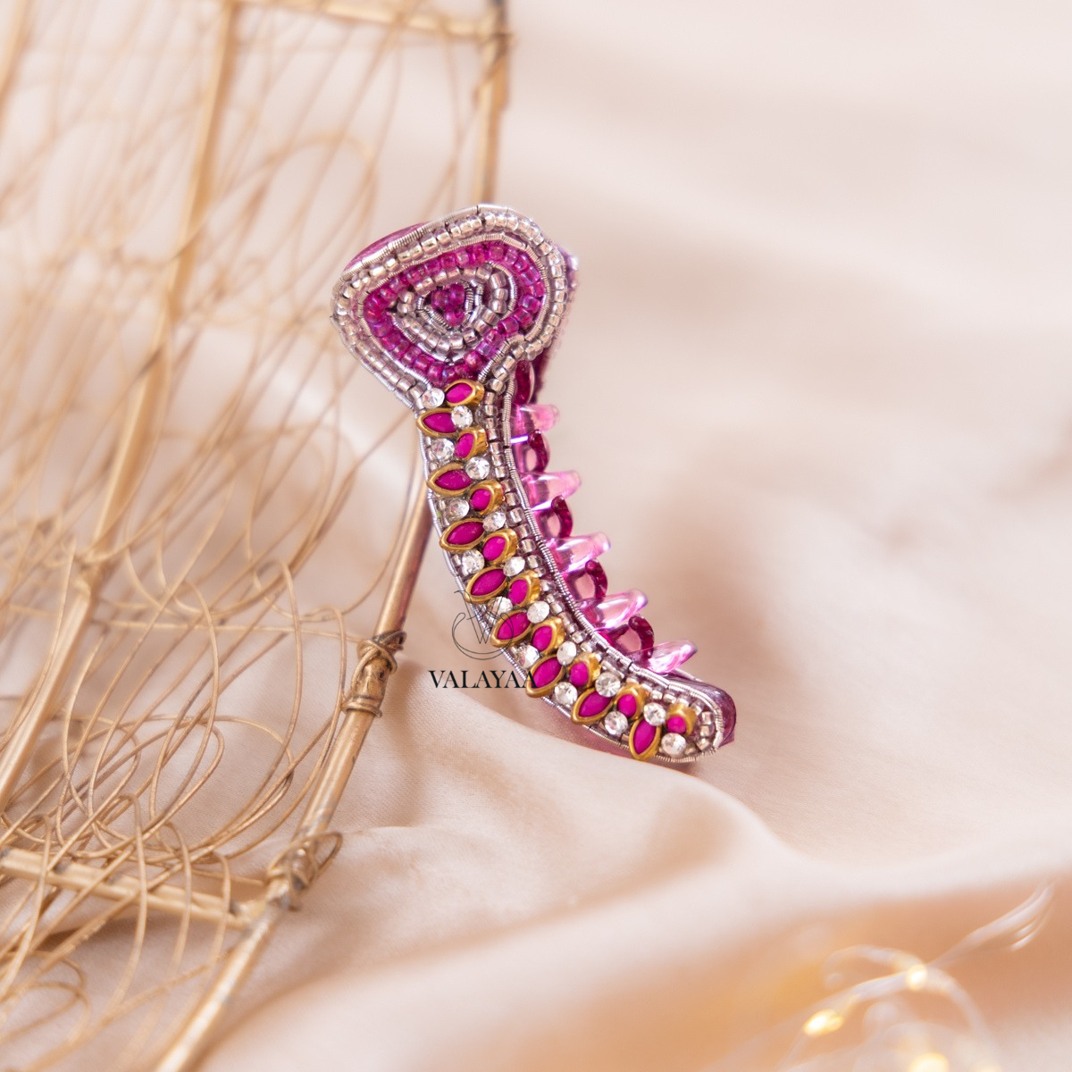 Pink kundhan Crocodile clip