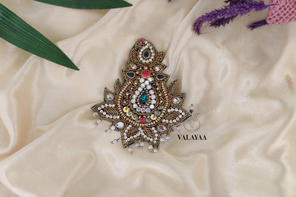 Tilagam Alligator Clip – Valayaa Boutique